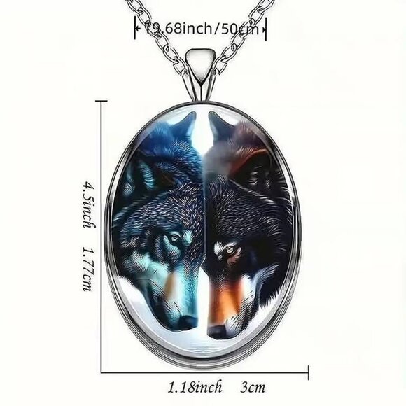 Silver Oval Shaped WOLF Pendant Necklace - Picture 3 of 3